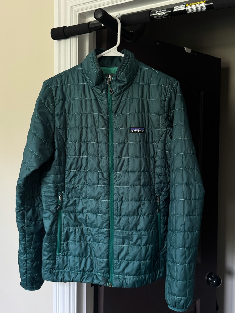 Patagonia Women's Nano Puff Quilted Puffer Jacket Arbor Green Size M